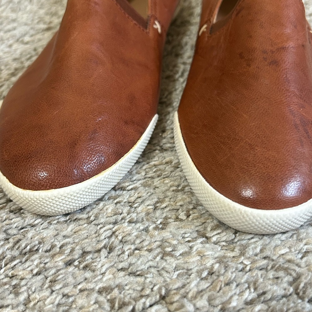 Frye Melanie Women Slip-on Shoes Cognac Antique Soft Vintage Leather Loafers 8 - Picture 8 of 12